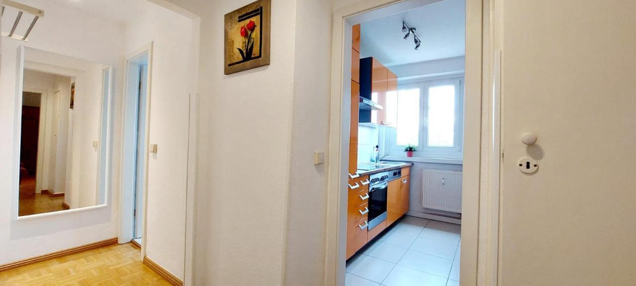 Helles Mit Balkon Am Grossen Garten Nahe Stadtzentrum Dresda