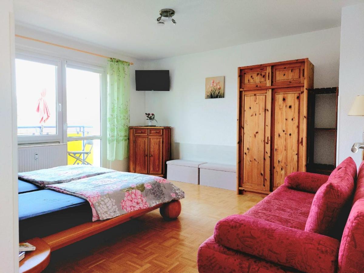Helles Mit Balkon Am Grossen Garten Nahe Stadtzentrum Dresda
